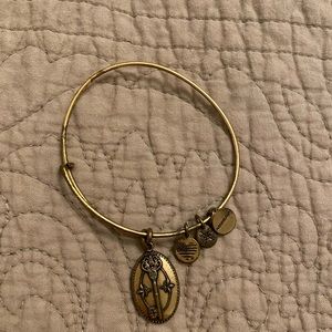 Alex & Ani, KEY bangle